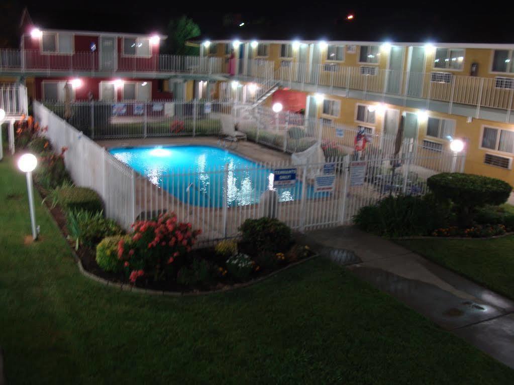 Oasis Inn Sacramento- Elk Grove Bagian luar foto